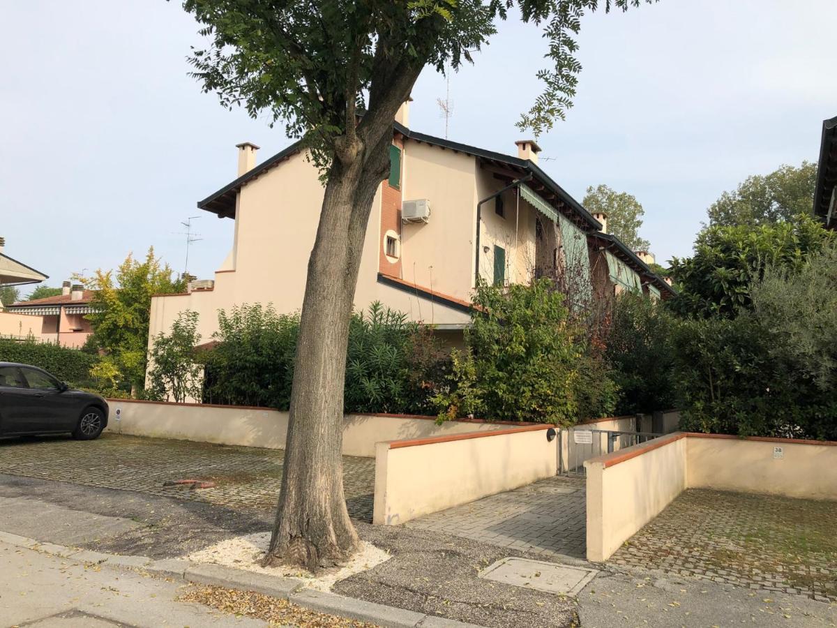 Appartamento Curato Con Giardino マリーナ・ロメア エクステリア 写真